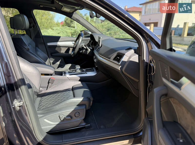 Внедорожник / Кроссовер Audi SQ5 2020 в Киеве