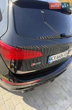 Внедорожник / Кроссовер Audi SQ5 2015 в 