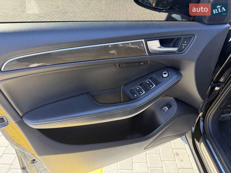 Позашляховик / Кросовер Audi SQ5 2015 в Харкові