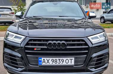 Внедорожник / Кроссовер Audi SQ5 2017 в 