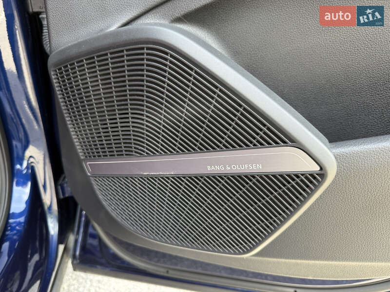 Позашляховик / Кросовер Audi SQ5 2020 в Києві фото 24 Позашляховик / Кросовер Audi SQ5 2020 в Києві