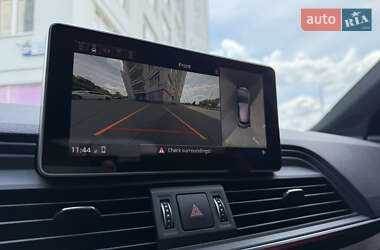 Позашляховик / Кросовер Audi SQ5 2020 в  фото 45 Позашляховик / Кросовер Audi SQ5 2020 в