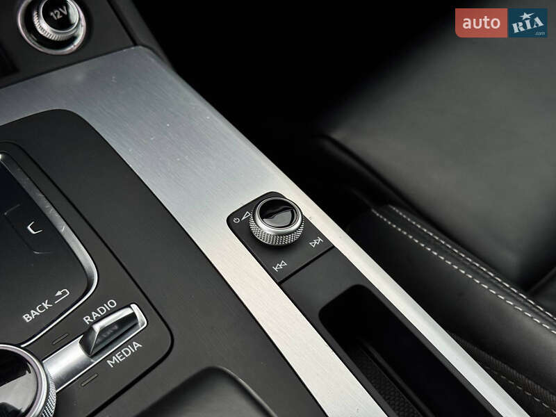 Позашляховик / Кросовер Audi SQ5 2018 в Києві фото 46 Позашляховик / Кросовер Audi SQ5 2018 в Києві