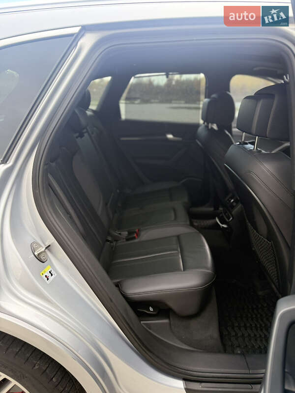 Внедорожник / Кроссовер Audi SQ5 2018 в Теплике фото 30 Внедорожник / Кроссовер Audi SQ5 2018 в Теплике