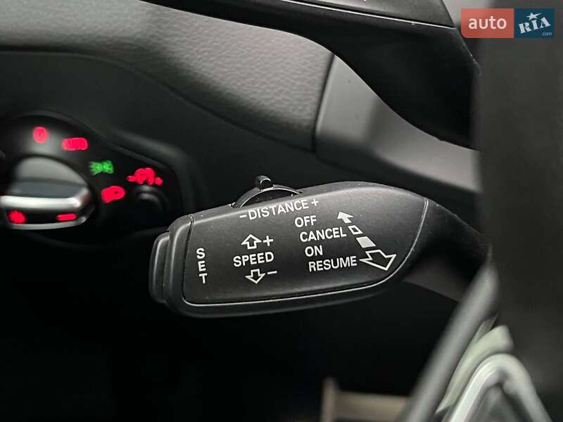 Внедорожник / Кроссовер Audi SQ5 2015 в Киеве