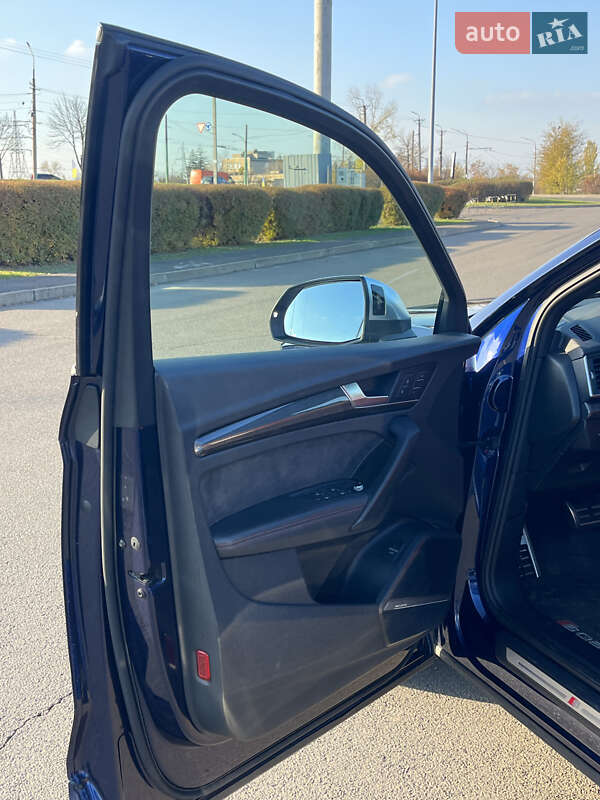 Позашляховик / Кросовер Audi SQ5 2018 в Києві фото 31 Позашляховик / Кросовер Audi SQ5 2018 в Києві