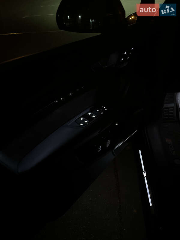 Позашляховик / Кросовер Audi SQ5 2018 в Києві фото 44 Позашляховик / Кросовер Audi SQ5 2018 в Києві