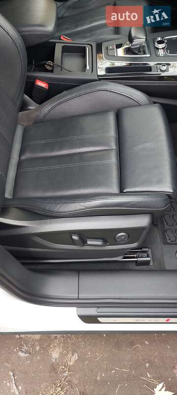 Позашляховик / Кросовер Audi SQ5 2017 в Ужгороді