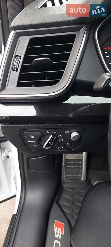 Позашляховик / Кросовер Audi SQ5 2017 в Ужгороді