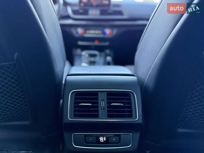 Внедорожник / Кроссовер Audi SQ5 2017 в Тернополе