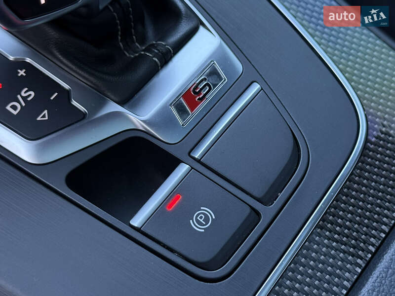 Внедорожник / Кроссовер Audi SQ5 2017 в Тернополе