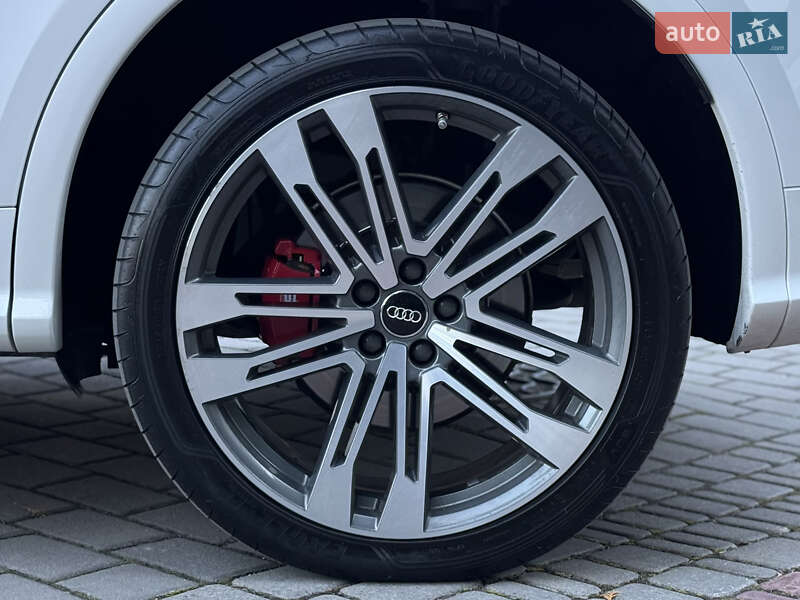 Внедорожник / Кроссовер Audi SQ5 2017 в Тернополе