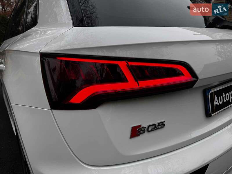 Позашляховик / Кросовер Audi SQ5 2019 в Києві фото 10 Позашляховик / Кросовер Audi SQ5 2019 в Києві