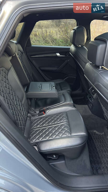 Позашляховик / Кросовер Audi SQ5 2018 в Долині