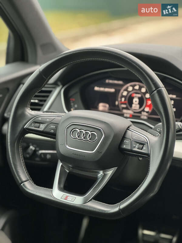 Внедорожник / Кроссовер Audi SQ5 2018 в Киеве
