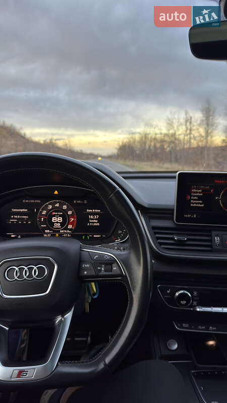 Позашляховик / Кросовер Audi SQ5 2018 в Долині