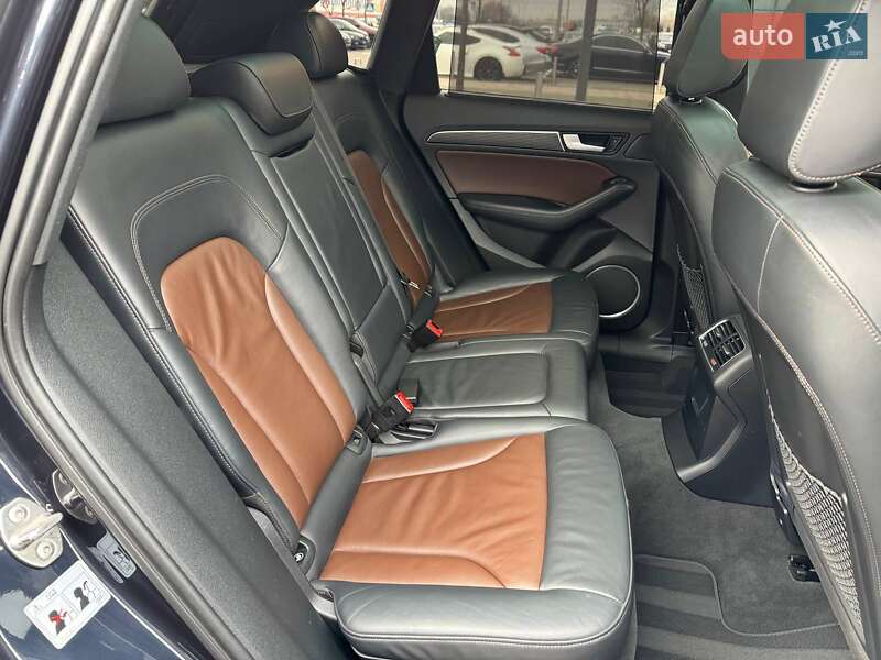 Позашляховик / Кросовер Audi SQ5 2015 в Києві