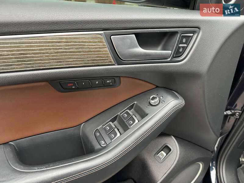 Позашляховик / Кросовер Audi SQ5 2015 в Києві