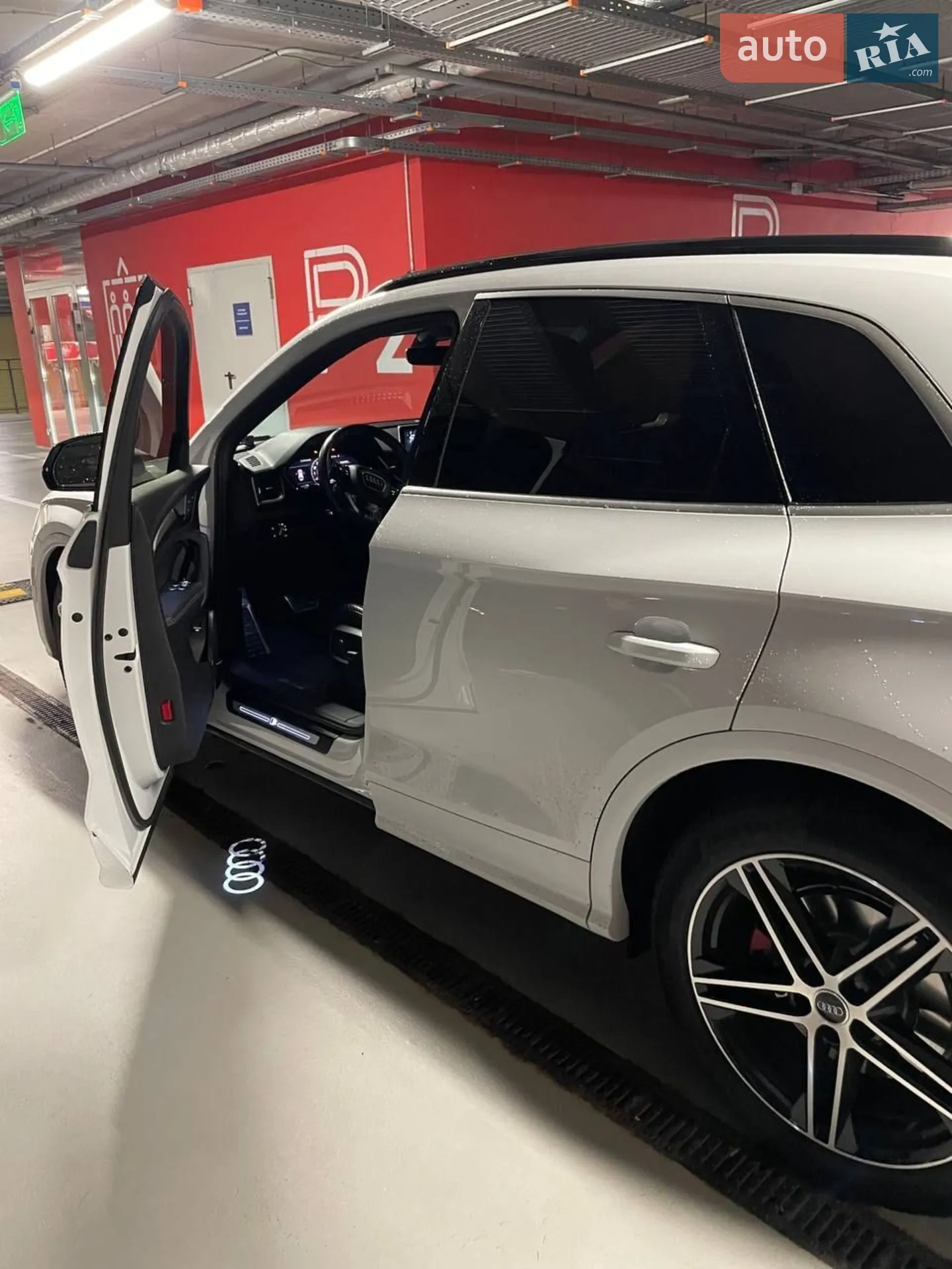 2018 Audi SQ5 - мініатюра 9