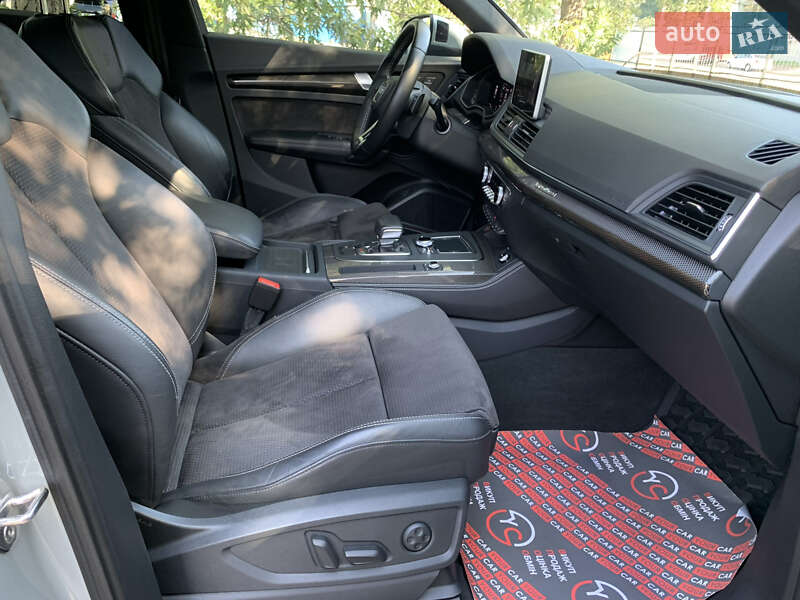 Позашляховик / Кросовер Audi SQ5 2018 в Києві