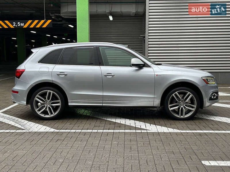 Внедорожник / Кроссовер Audi SQ5 2014 в Киеве