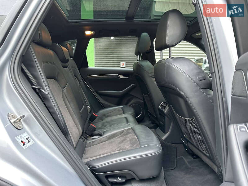 Внедорожник / Кроссовер Audi SQ5 2014 в Киеве