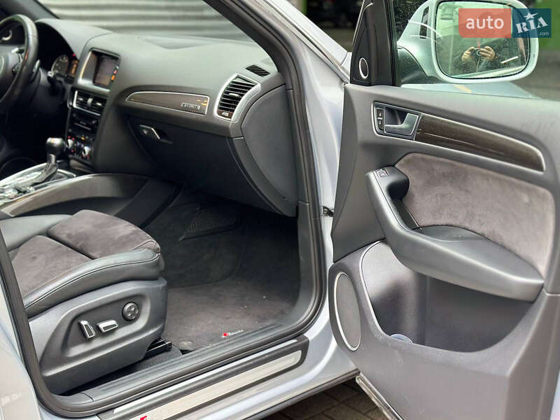Внедорожник / Кроссовер Audi SQ5 2014 в Киеве