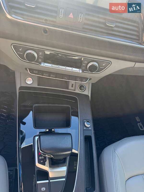 Внедорожник / Кроссовер Audi SQ5 2022 в Тернополе