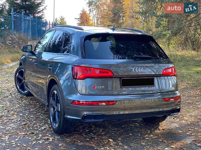 Внедорожник / Кроссовер Audi SQ5 2019 в Киеве