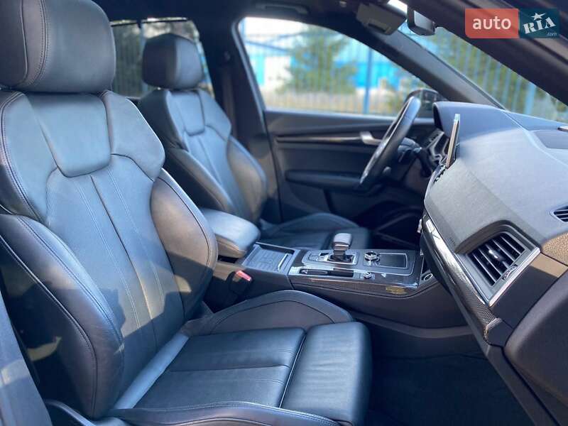 Внедорожник / Кроссовер Audi SQ5 2019 в Киеве