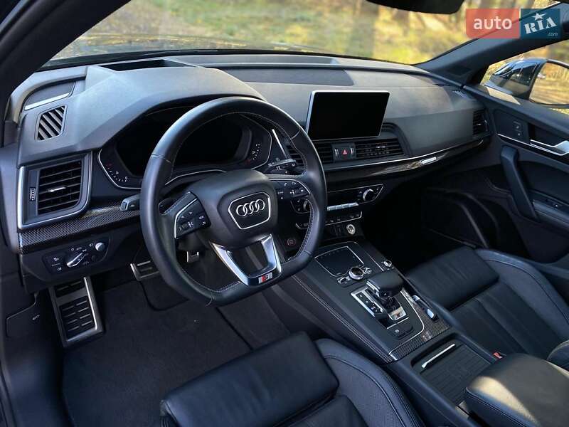 Внедорожник / Кроссовер Audi SQ5 2019 в Киеве