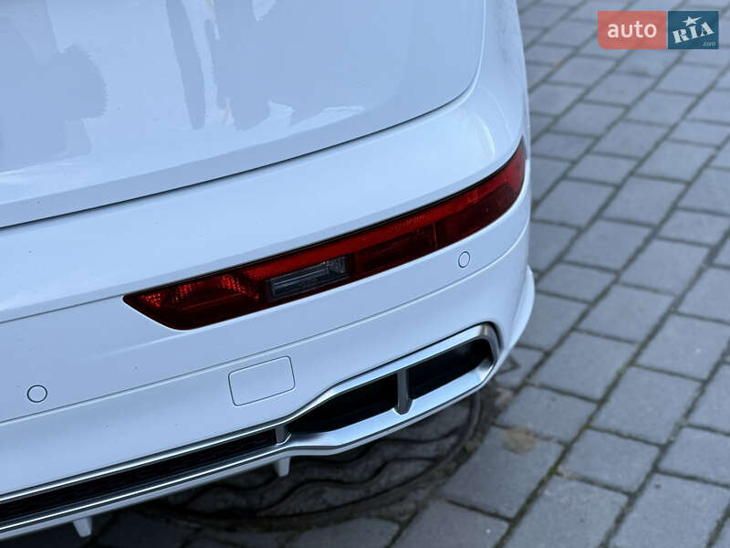 Позашляховик / Кросовер Audi SQ5 2017 в Тернополі