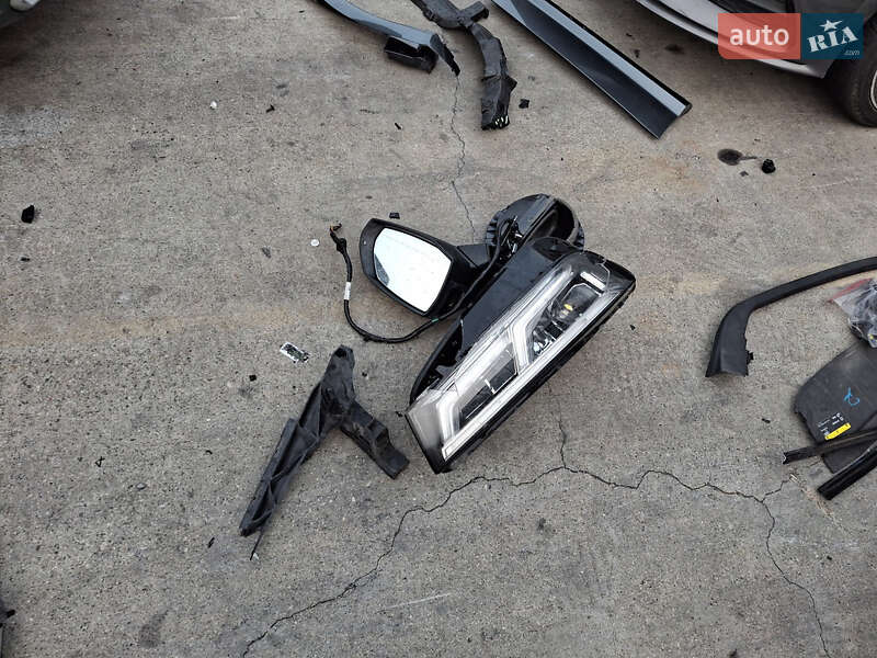 Внедорожник / Кроссовер Audi SQ5 2018 в Луцке