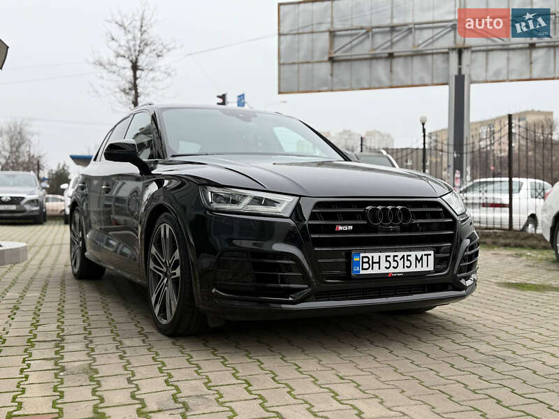 Внедорожник / Кроссовер Audi SQ5 2017 в Измаиле