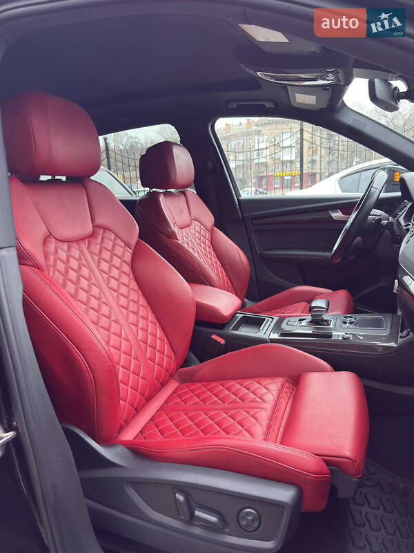 Внедорожник / Кроссовер Audi SQ5 2017 в Измаиле