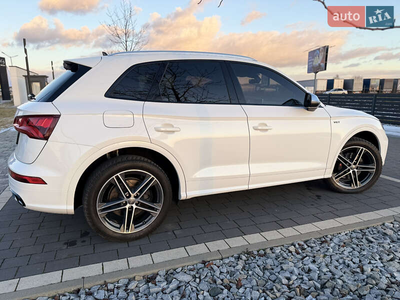 Позашляховик / Кросовер Audi SQ5 2018 в Мукачевому