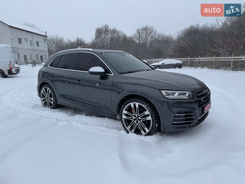 Внедорожник / Кроссовер Audi SQ5 2018 в Луцке