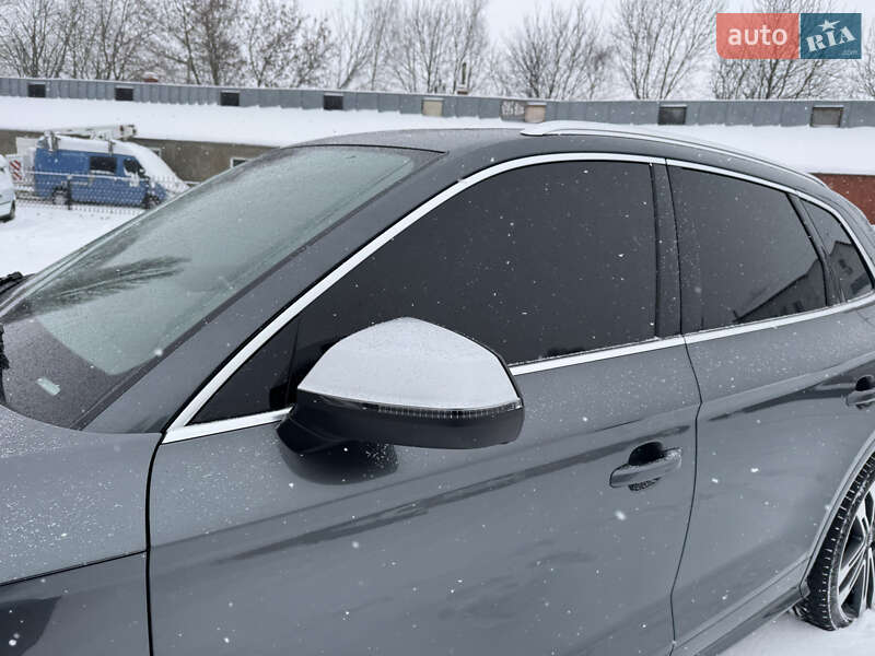 Внедорожник / Кроссовер Audi SQ5 2018 в Луцке