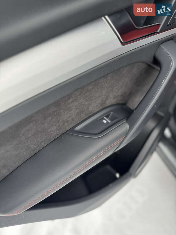 Внедорожник / Кроссовер Audi SQ5 2018 в Луцке