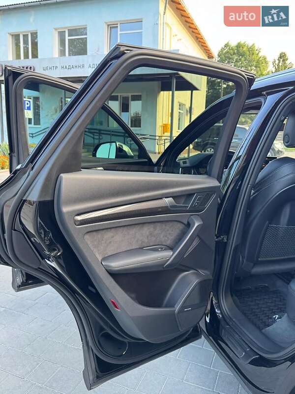 Внедорожник / Кроссовер Audi SQ5 2018 в Городенке