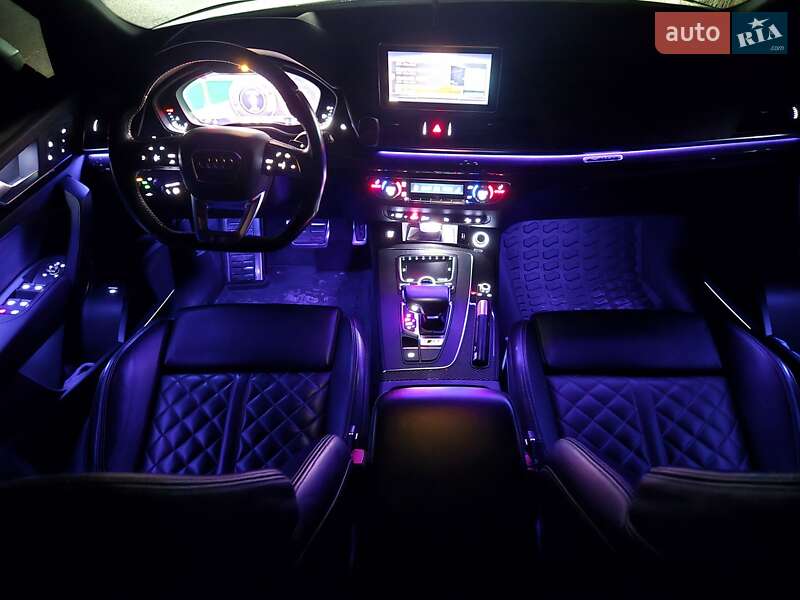 Внедорожник / Кроссовер Audi SQ5 2018 в Городенке