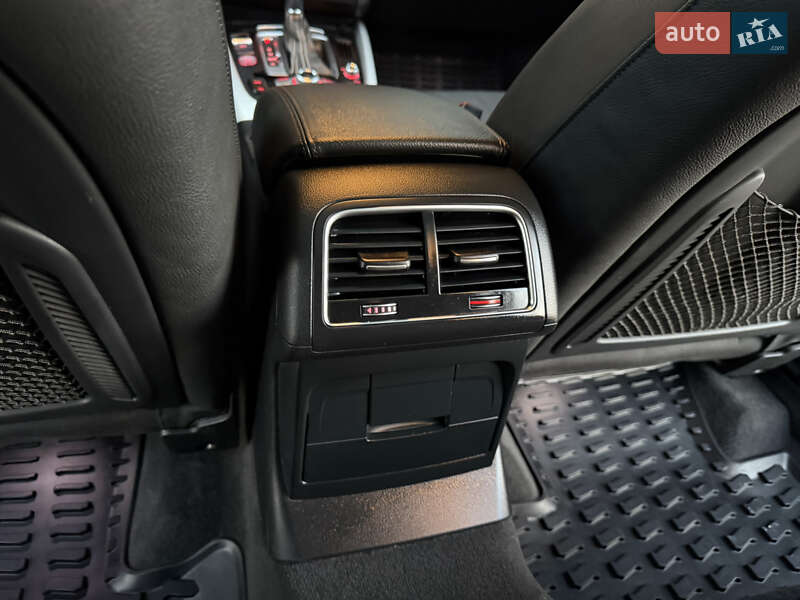 Внедорожник / Кроссовер Audi SQ5 2014 в Ковеле