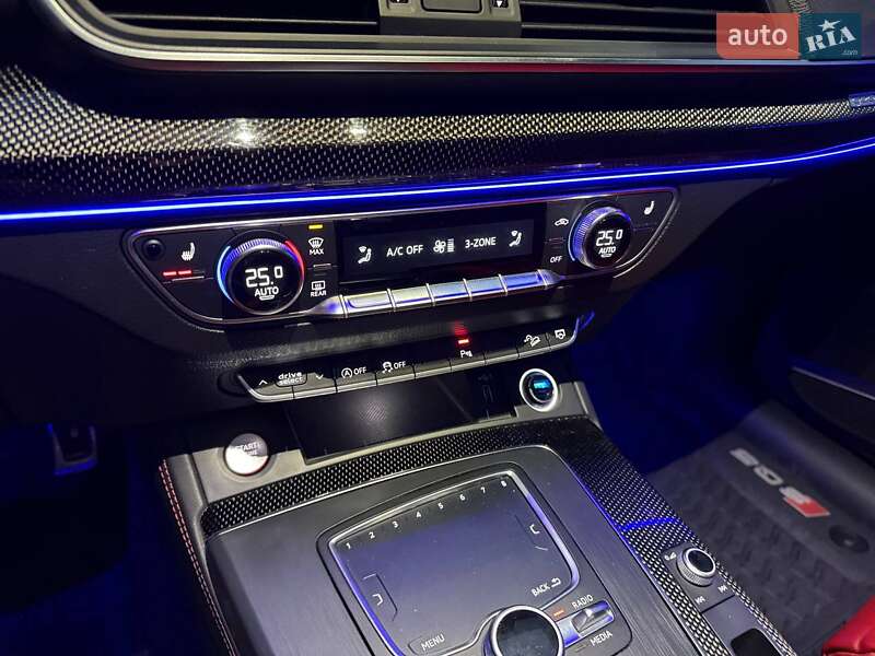 Внедорожник / Кроссовер Audi SQ5 2018 в Киеве