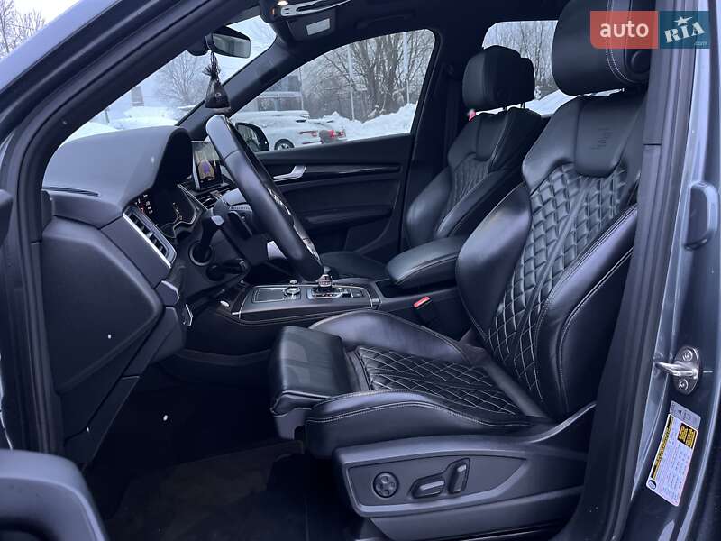 Внедорожник / Кроссовер Audi SQ5 2018 в Житомире