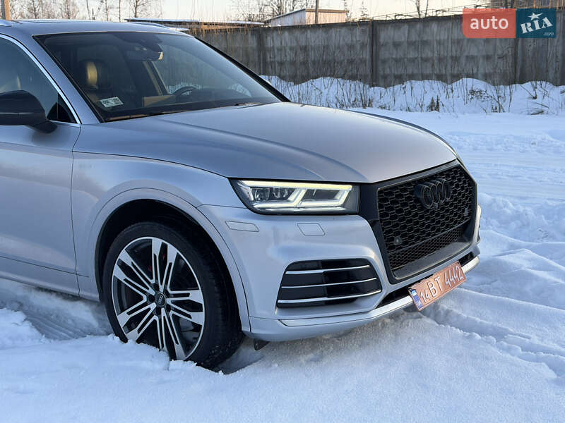 Внедорожник / Кроссовер Audi SQ5 2018 в Долине