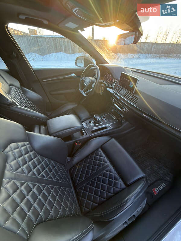 Внедорожник / Кроссовер Audi SQ5 2018 в Долине