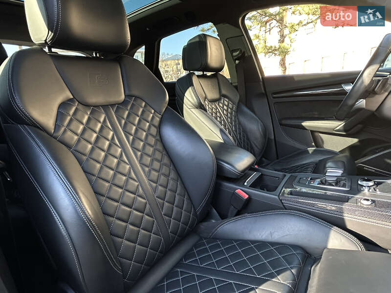 Внедорожник / Кроссовер Audi SQ5 2019 в Николаеве