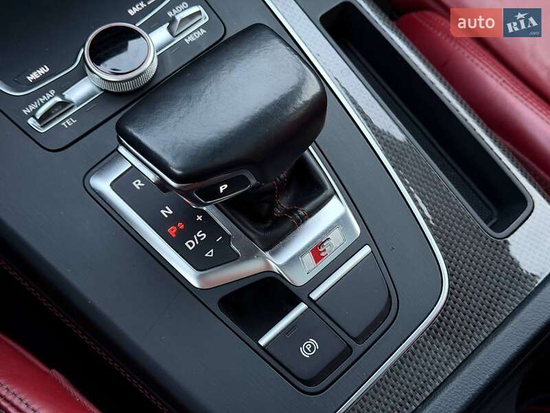 Внедорожник / Кроссовер Audi SQ5 2018 в Кривом Роге