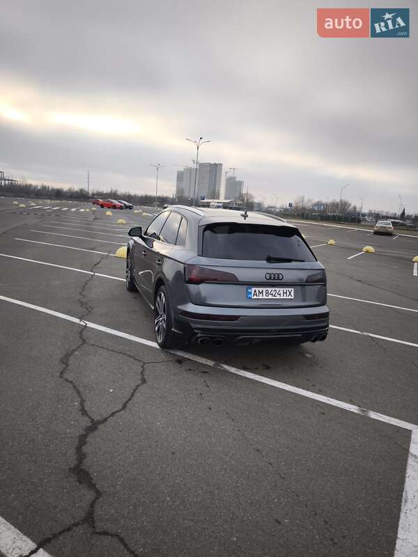 Внедорожник / Кроссовер Audi SQ5 2018 в Киеве