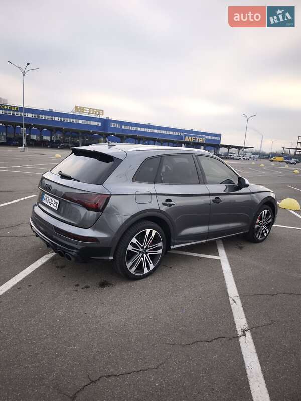 Внедорожник / Кроссовер Audi SQ5 2018 в Киеве